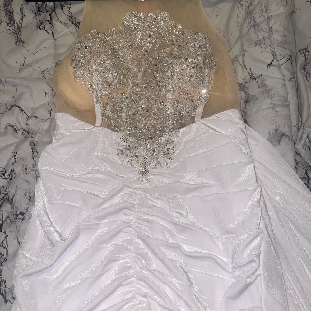 Size 6 Ruched Dress with Trail